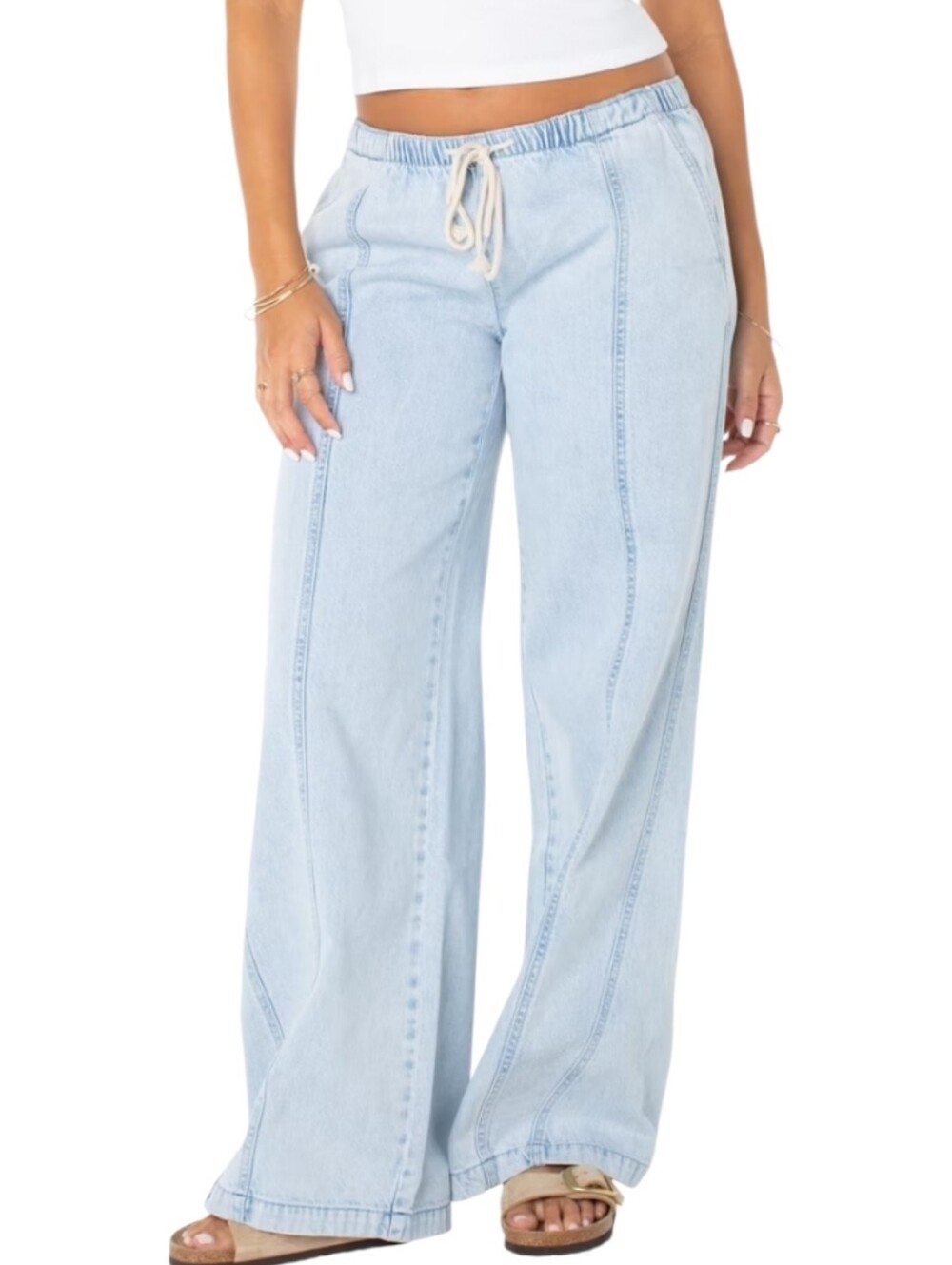 Celebrity Pink Wimen's Drapey Wide Leg Jeans - Light Wash